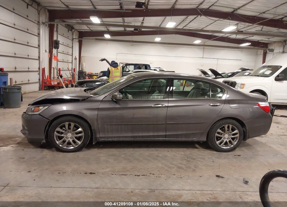 2014 HONDA ACCORD VIN: 1HGCR3F80EA016428