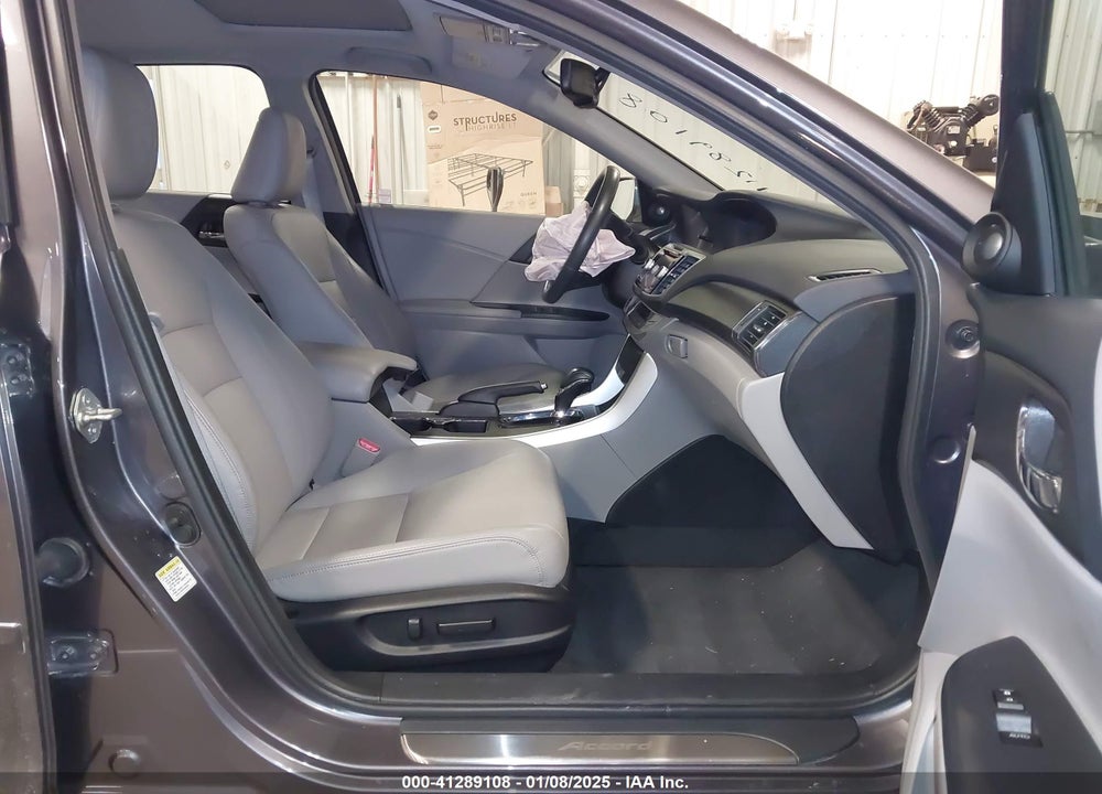 2014 HONDA ACCORD VIN: 1HGCR3F80EA016428