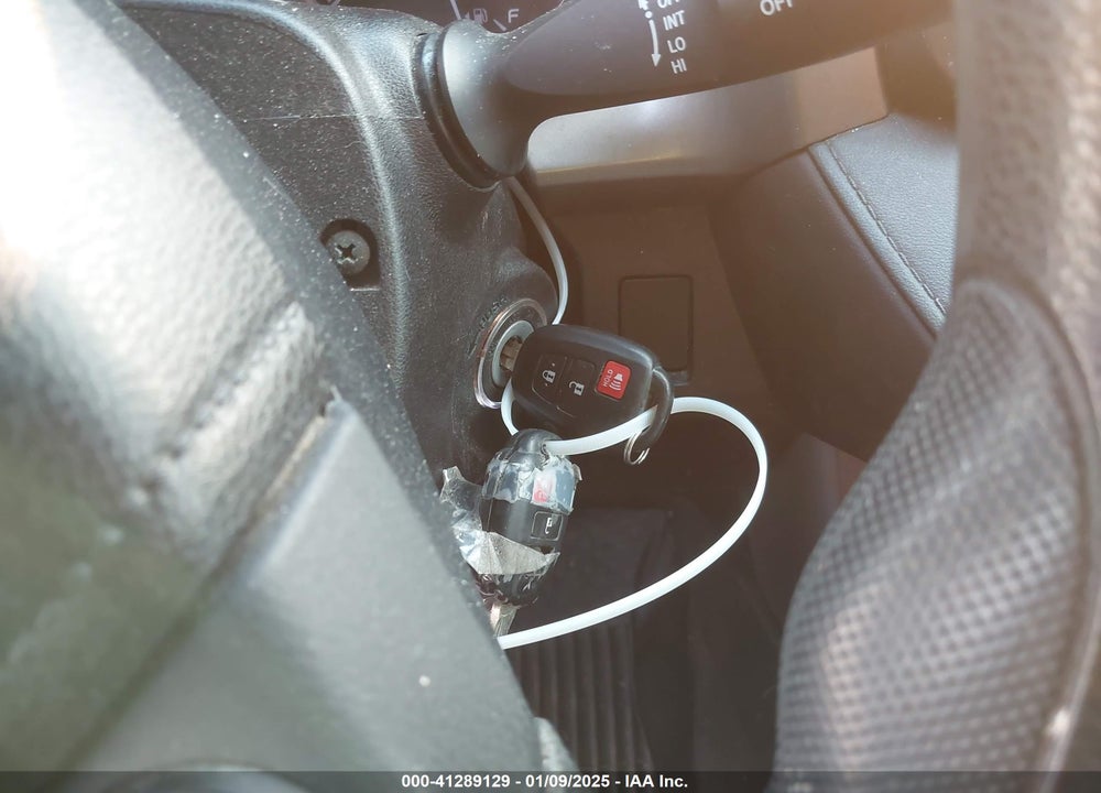 2018 TOYOTA RAV4 VIN: 2T3ZFREV8JW432296