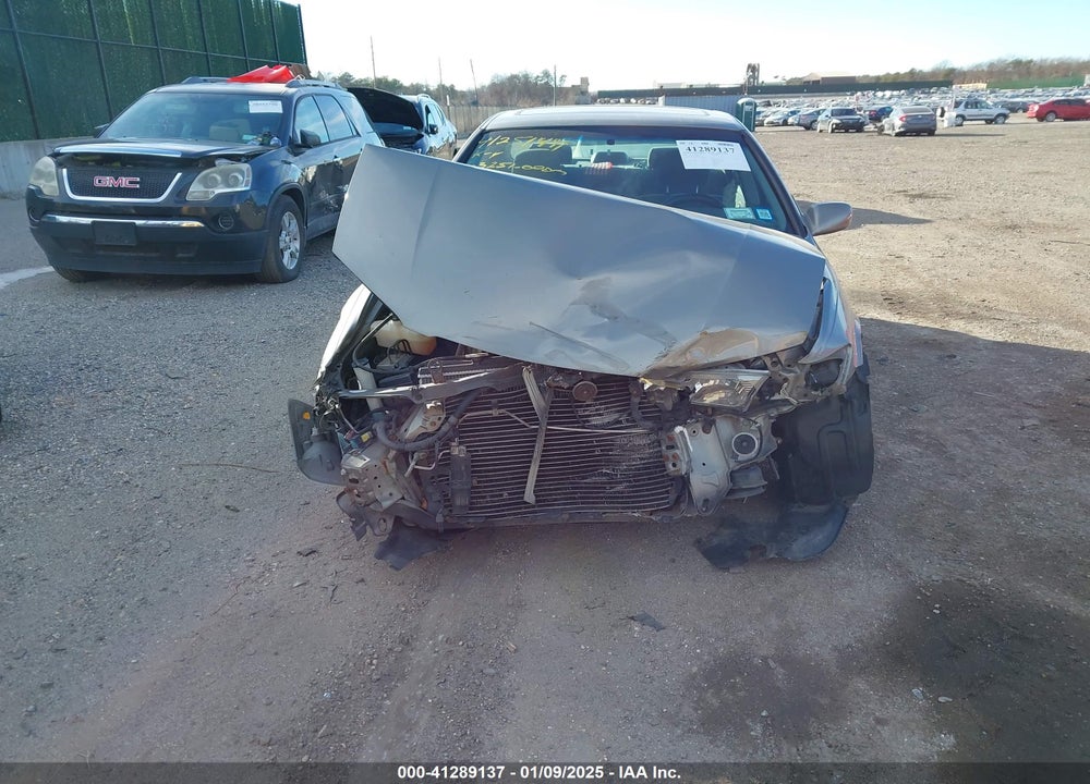2001 TOYOTA CAMRY VIN: JT2BG22K110582201