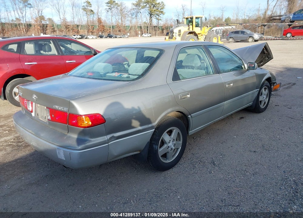 2001 TOYOTA CAMRY VIN: JT2BG22K110582201