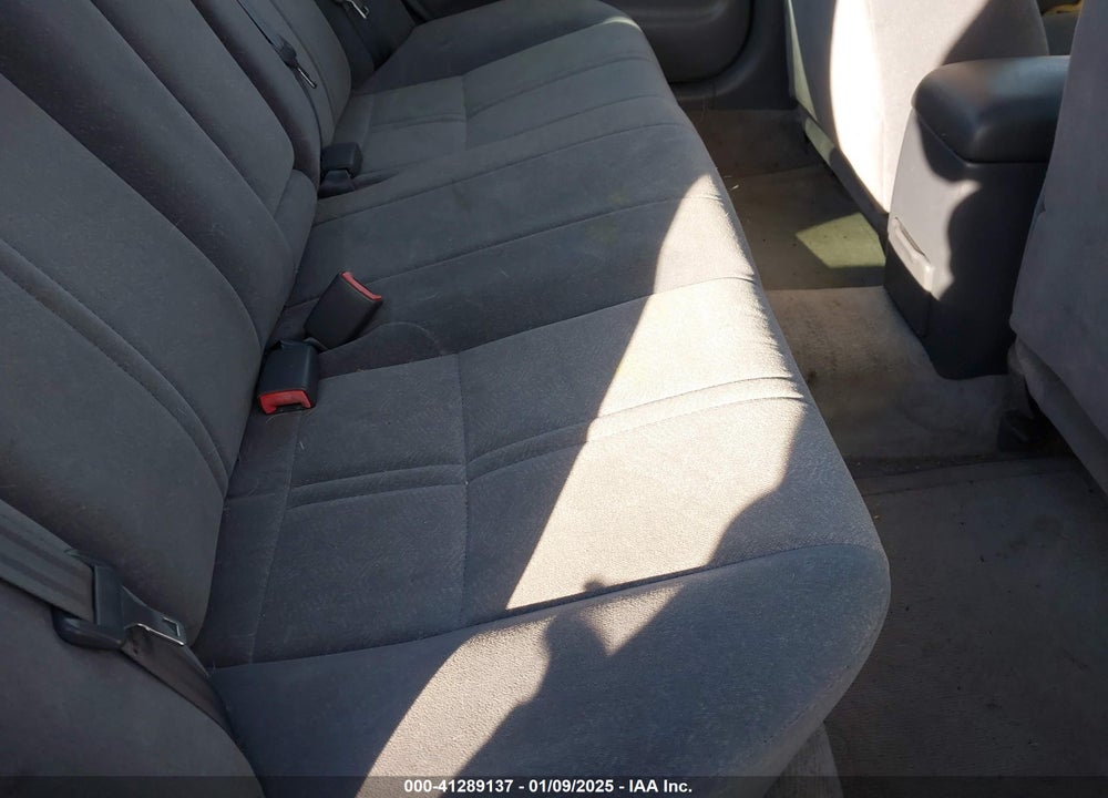 2001 TOYOTA CAMRY VIN: JT2BG22K110582201