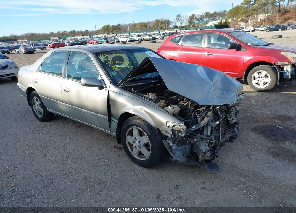 2001 TOYOTA CAMRY VIN: JT2BG22K110582201