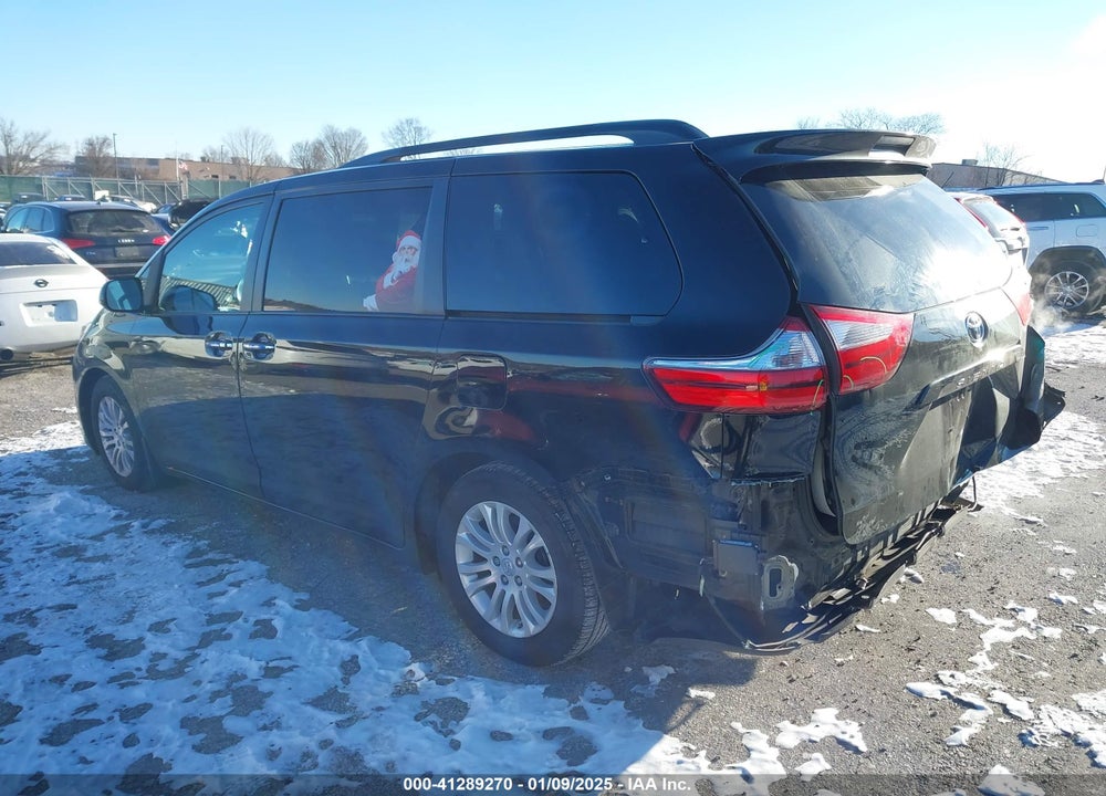 2017 TOYOTA SIENNA XLE 8 PASSENGER VIN: 5TDYZ3DC7HS892965