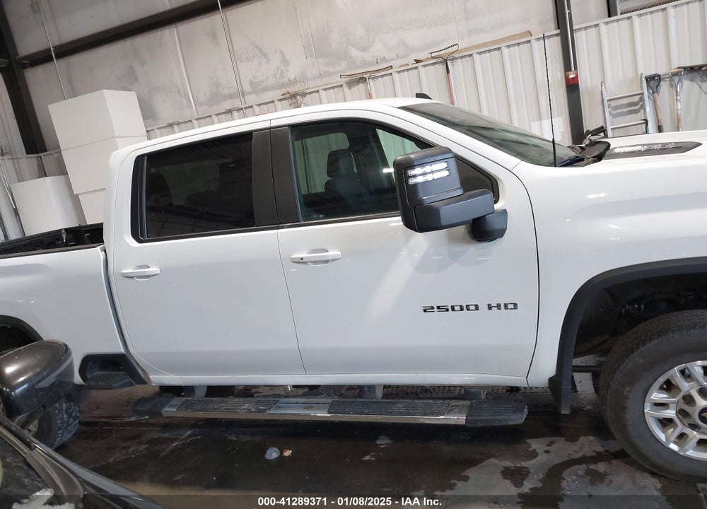 2024 CHEVROLET SILVERADO 2500HD 4WD STANDARD BED LT VIN: 2GC4YNE75R1193700
