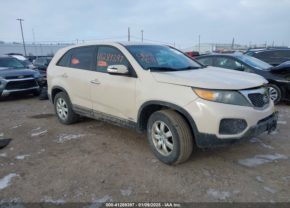 2011 KIA SORENTO LX VIN: 5XYKTCA17BG111487