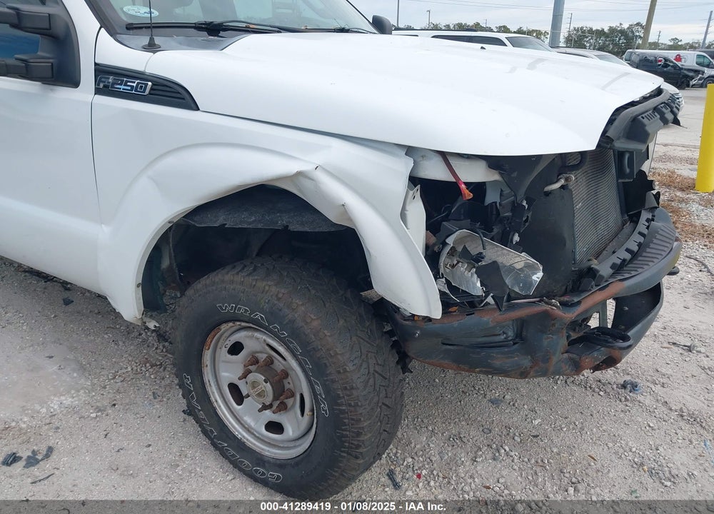 2011 FORD F-250 XL VIN: 1FT7X2B64BEC58583