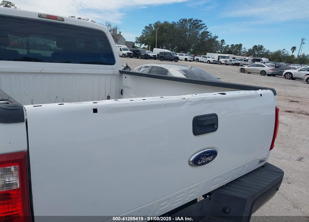 2011 FORD F-250 XL VIN: 1FT7X2B64BEC58583