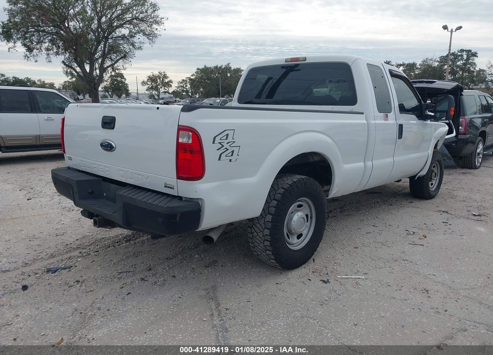 2011 FORD F-250 XL VIN: 1FT7X2B64BEC58583