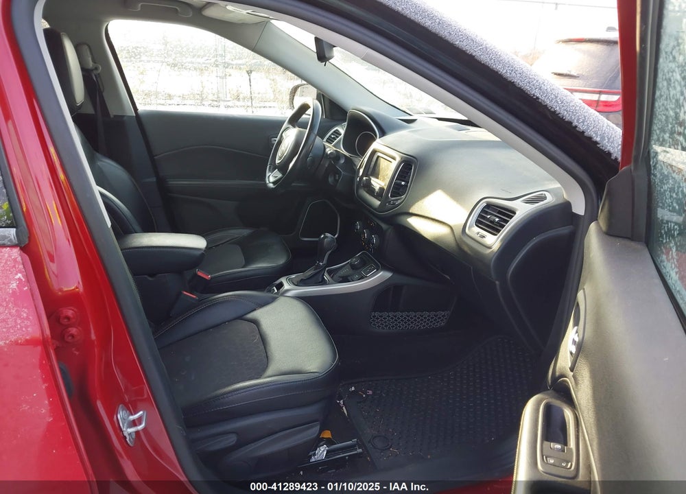 2018 JEEP COMPASS LATITUDE 4X4 VIN: 3C4NJDBBXJT479170