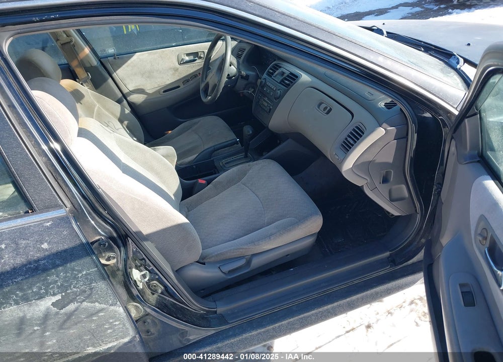 2002 HONDA ACCORD 2.3 LX VIN: 1HGCG56412A118671