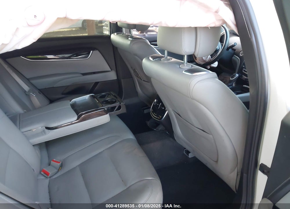 2014 CADILLAC XTS VIN: 2G61V5S82E9147121