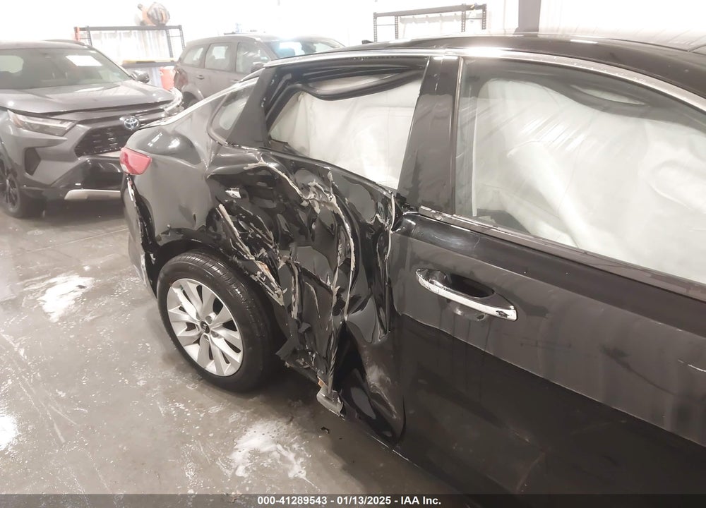2018 KIA OPTIMA EX VIN: 5XXGU4L34JG247151