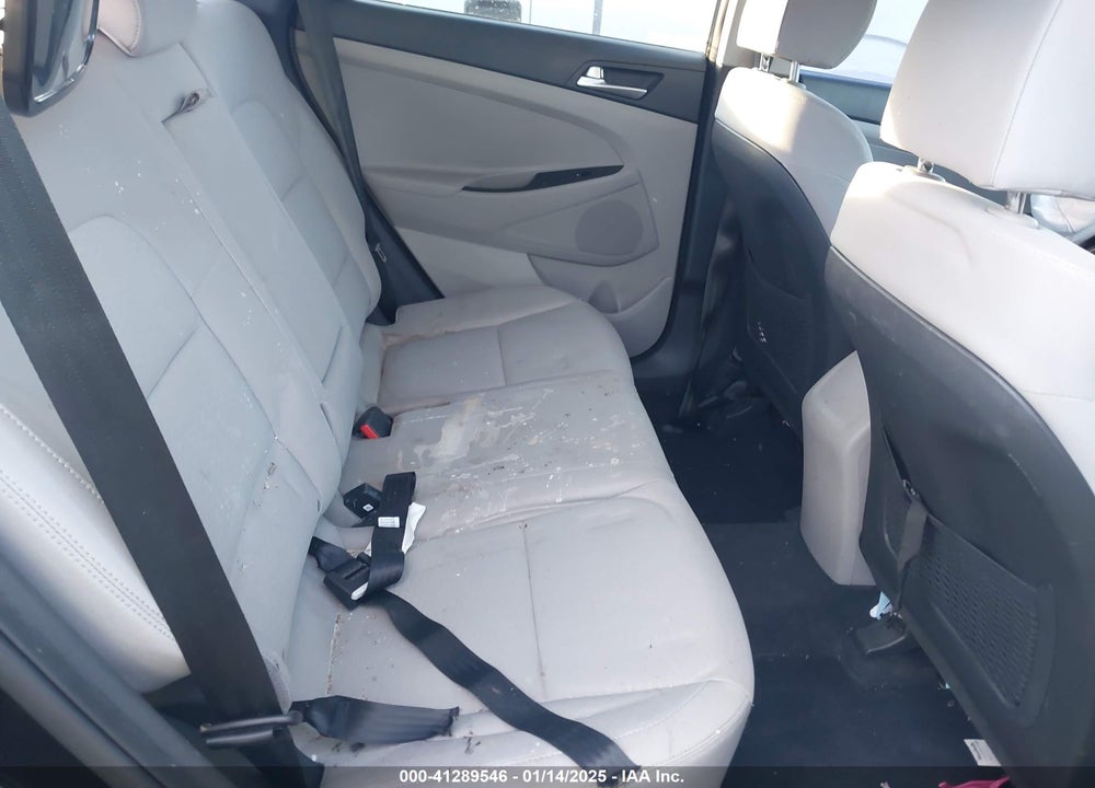 2021 HYUNDAI TUCSON VIN: KM8J33A40MU302574