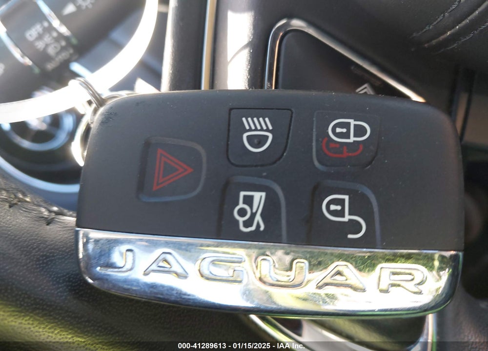 2019 JAGUAR XJ VIN: SAJWA2G7XK8W20284