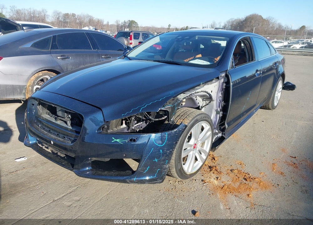 2019 JAGUAR XJ VIN: SAJWA2G7XK8W20284