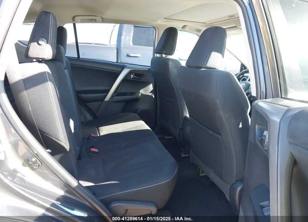 2016 TOYOTA RAV4 XLE VIN: 2T3WFREV3GW241865