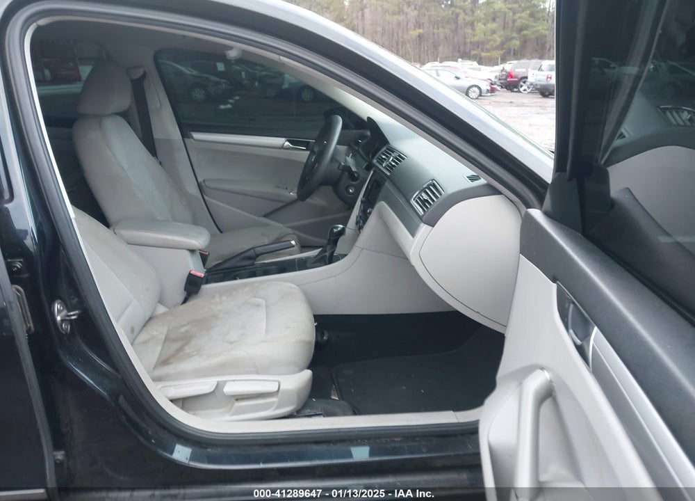 2017 VOLKSWAGEN PASSAT 1.8T S VIN: 1VWAT7A33HC026502