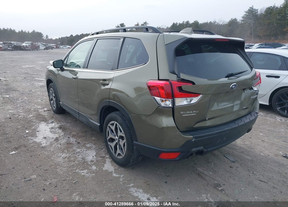 2022 SUBARU FORESTER VIN: JF2SKAEC0NH432982