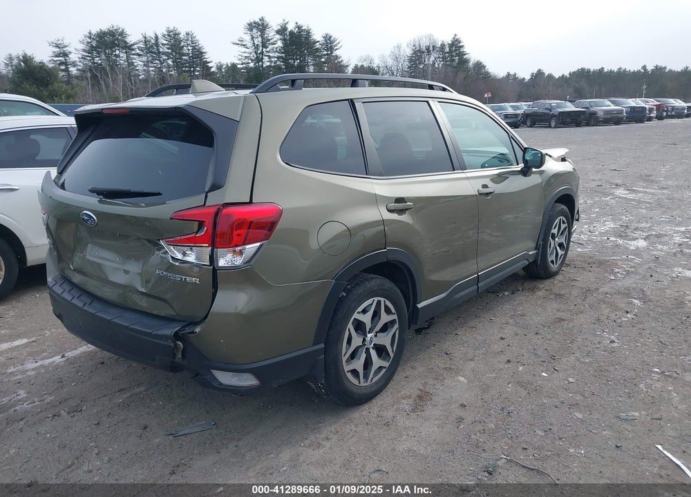 2022 SUBARU FORESTER VIN: JF2SKAEC0NH432982