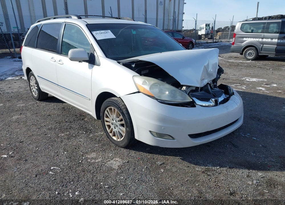 2008 TOYOTA SIENNA LIMITED VIN: 5TDBK22C38S019589