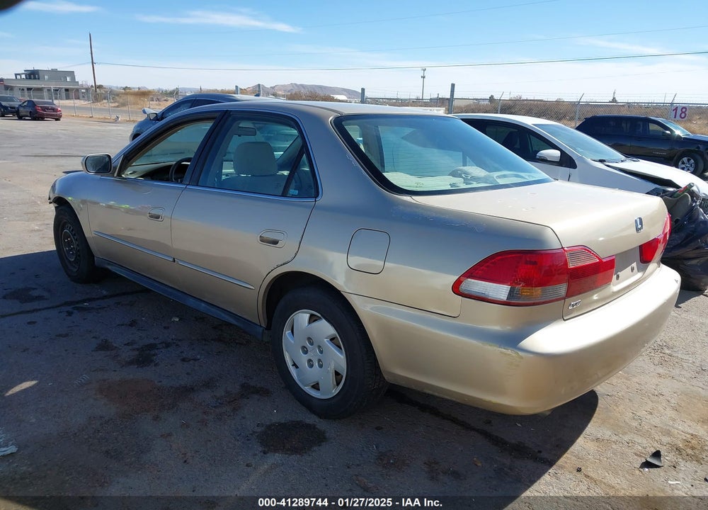 2002 HONDA ACCORD 3.0 LX VIN: 1HGCG16492A069549
