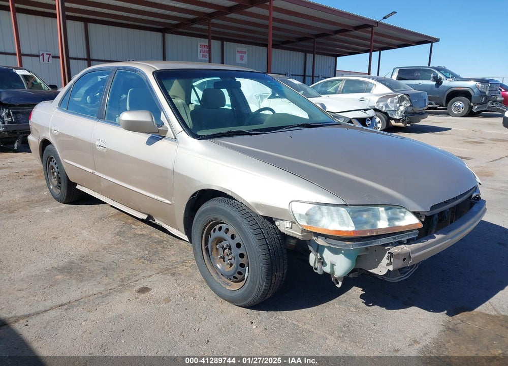 2002 HONDA ACCORD 3.0 LX VIN: 1HGCG16492A069549