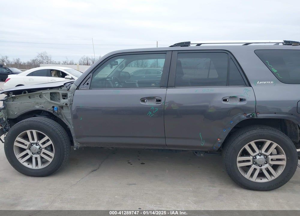 2010 TOYOTA 4RUNNER LIMITED V6 VIN: JTEZU5JR0A5012171