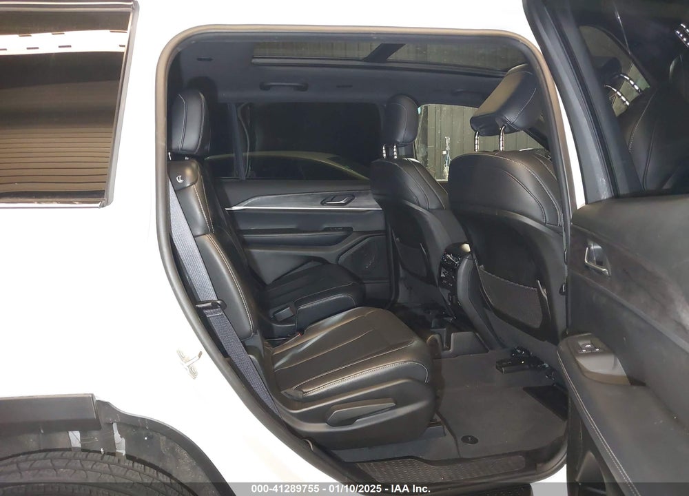 2024 JEEP GRAND CHEROKEE L LIMITED 4X4 VIN: 1C4RJKBG0R8515797