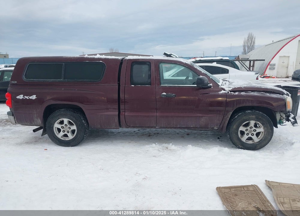 2005 DODGE DAKOTA VIN: 1D7HW42N65S305733