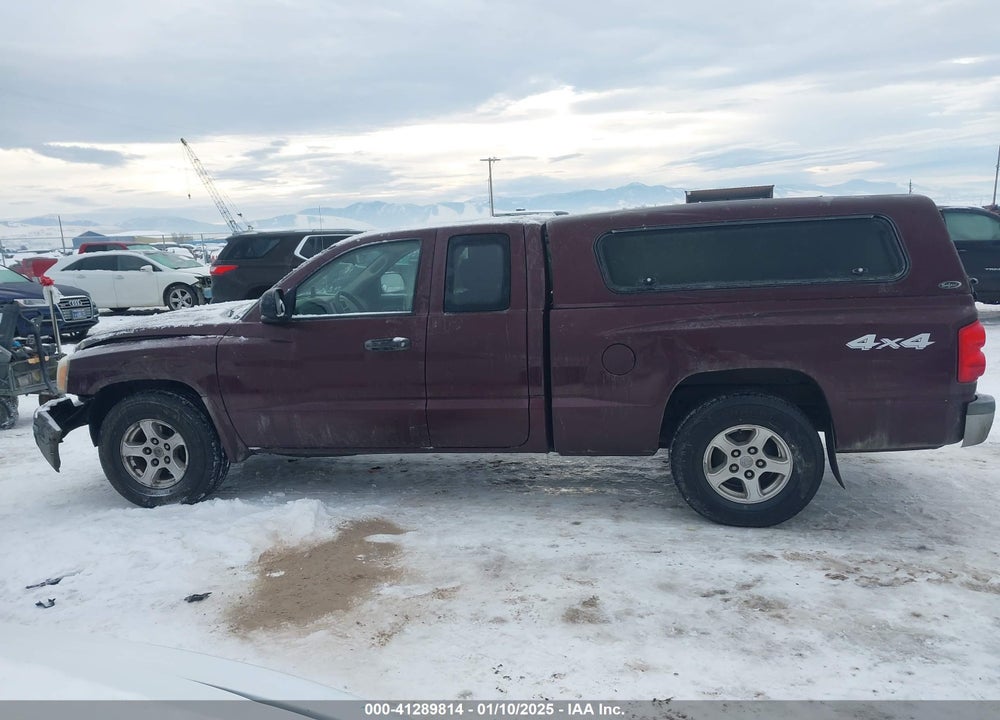2005 DODGE DAKOTA VIN: 1D7HW42N65S305733