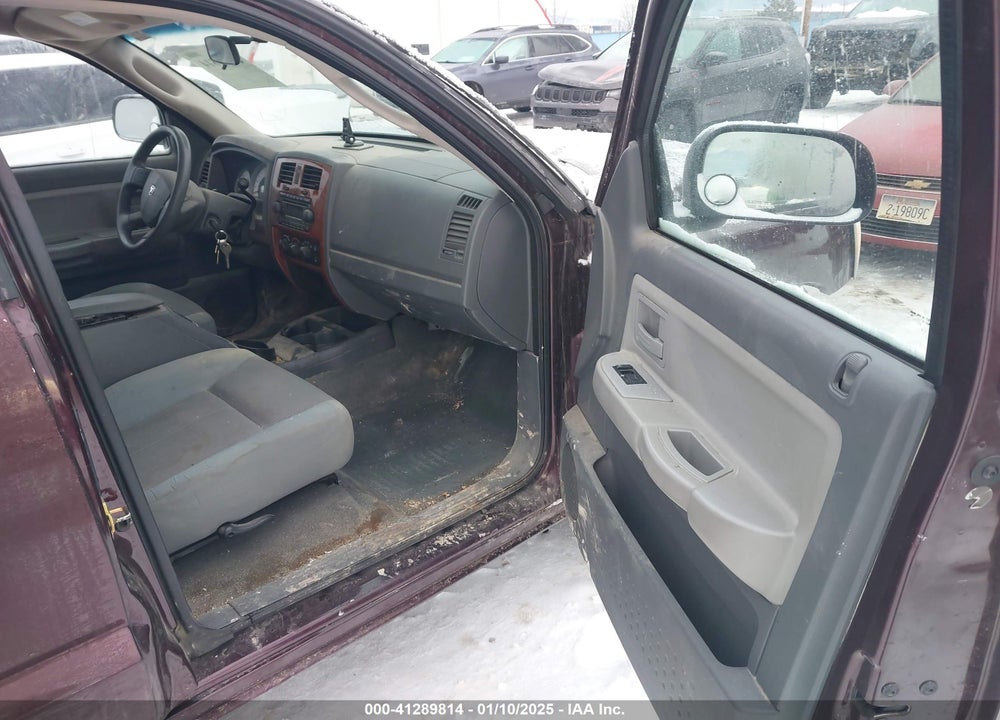 2005 DODGE DAKOTA VIN: 1D7HW42N65S305733