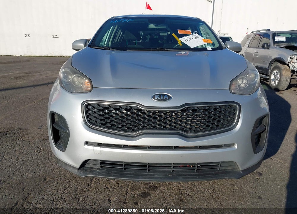 2018 KIA SPORTAGE LX VIN: KNDPM3AC5J7451690