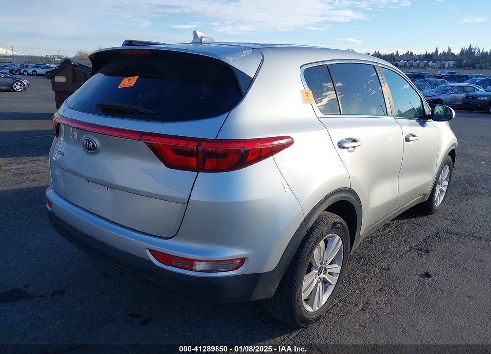 2018 KIA SPORTAGE LX VIN: KNDPM3AC5J7451690