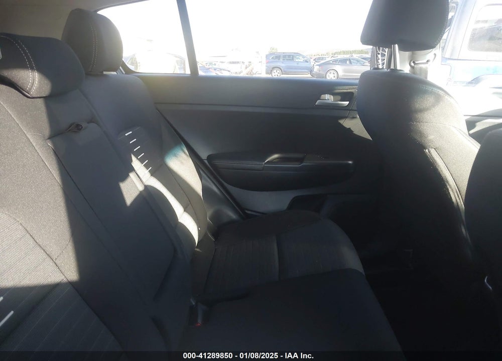 2018 KIA SPORTAGE LX VIN: KNDPM3AC5J7451690