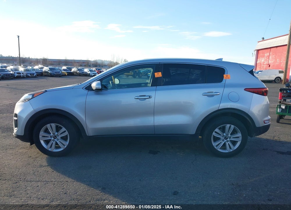 2018 KIA SPORTAGE LX VIN: KNDPM3AC5J7451690