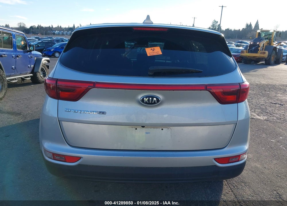 2018 KIA SPORTAGE LX VIN: KNDPM3AC5J7451690