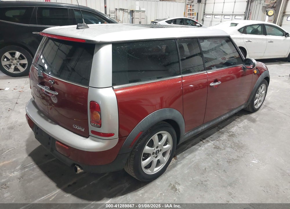 2009 MINI COOPER CLUBMAN VIN: WMWML33579TX36198