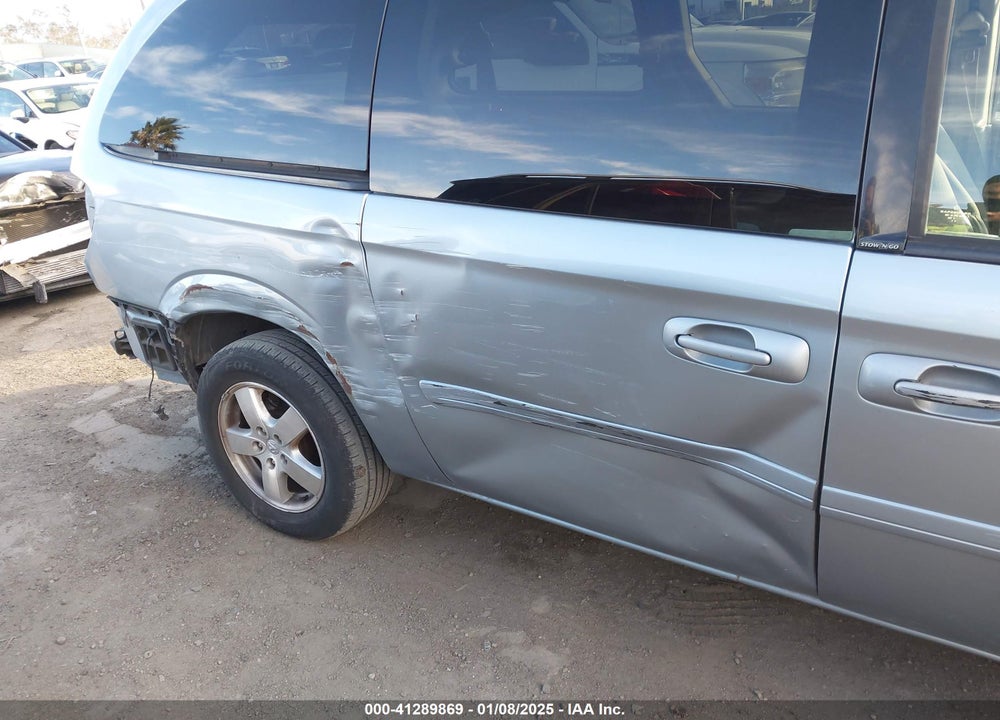 2005 DODGE GRAND CARAVAN SXT VIN: 2D4GP44L95R599390