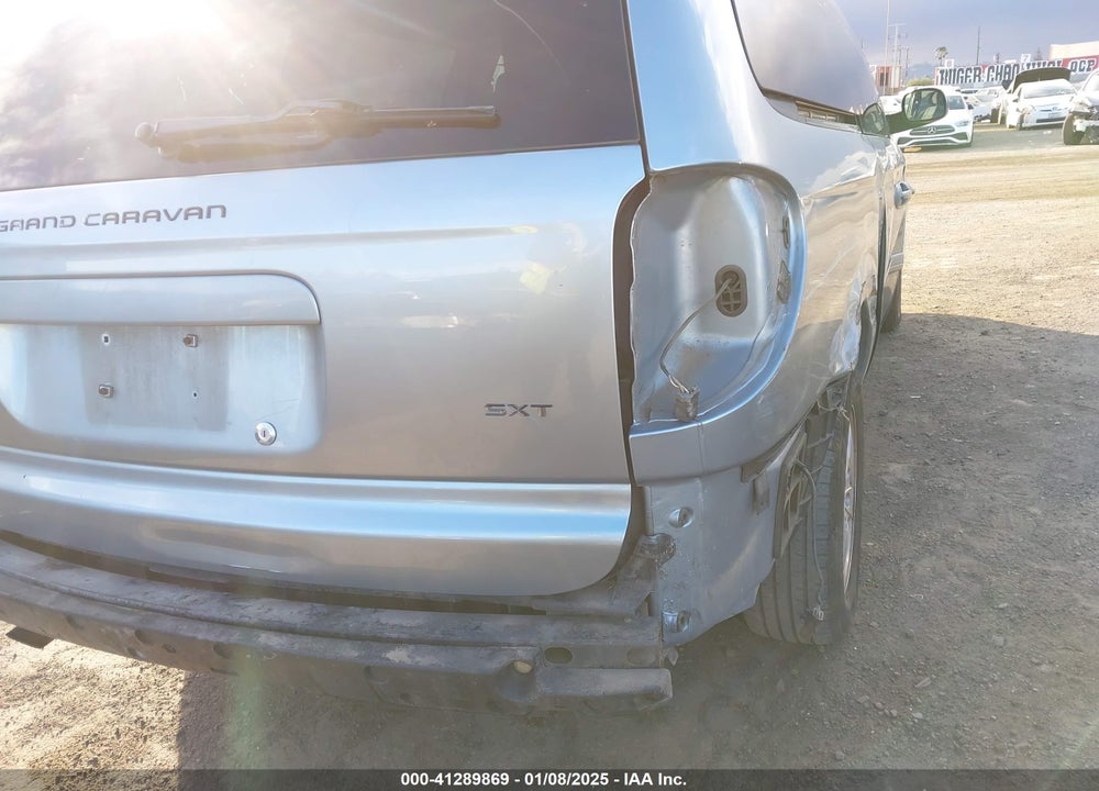 2005 DODGE GRAND CARAVAN SXT VIN: 2D4GP44L95R599390