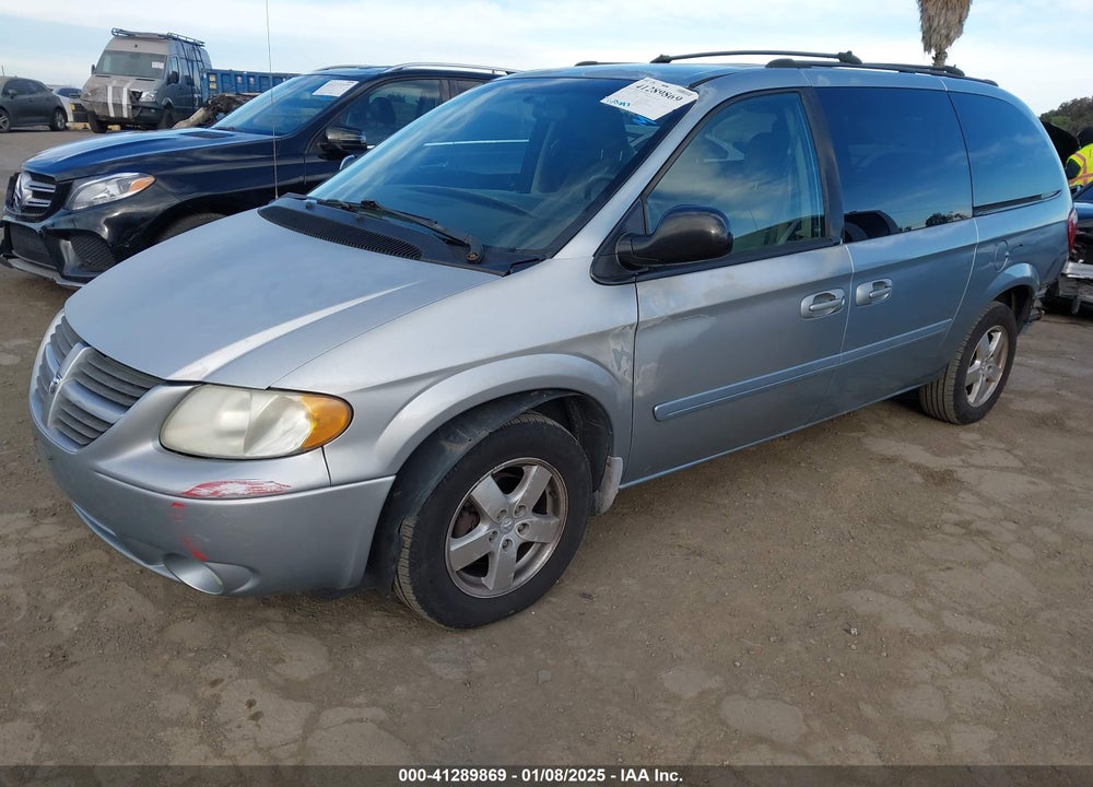 2005 DODGE GRAND CARAVAN SXT VIN: 2D4GP44L95R599390