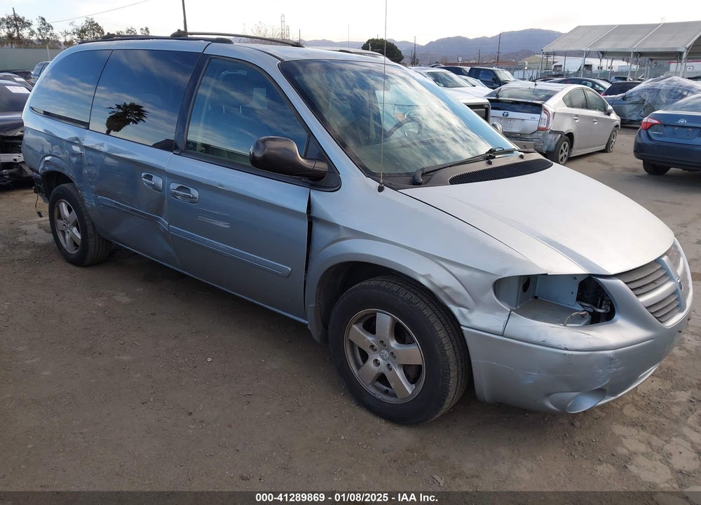 2005 DODGE GRAND CARAVAN SXT VIN: 2D4GP44L95R599390