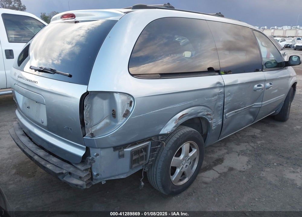 2005 DODGE GRAND CARAVAN SXT VIN: 2D4GP44L95R599390