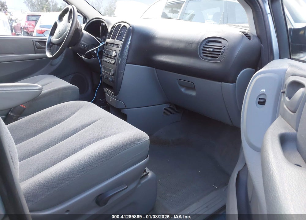 2005 DODGE GRAND CARAVAN SXT VIN: 2D4GP44L95R599390