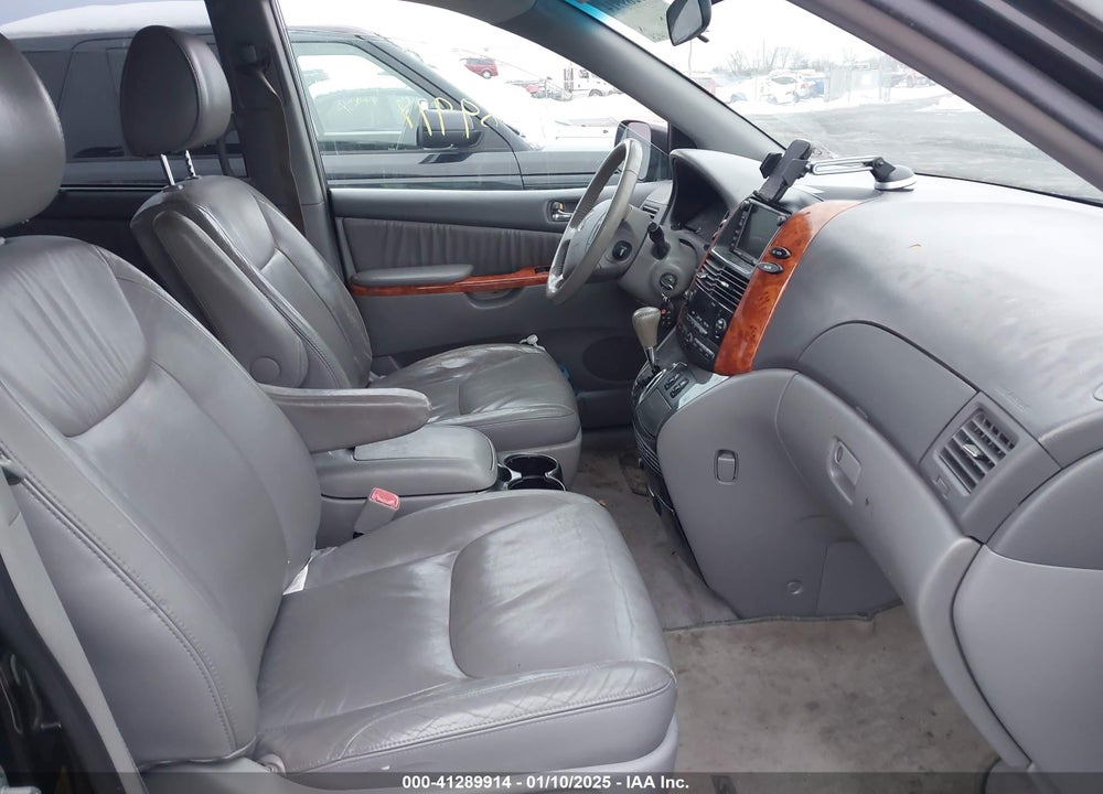 2009 TOYOTA SIENNA XLE VIN: 5TDZK22C59S269013