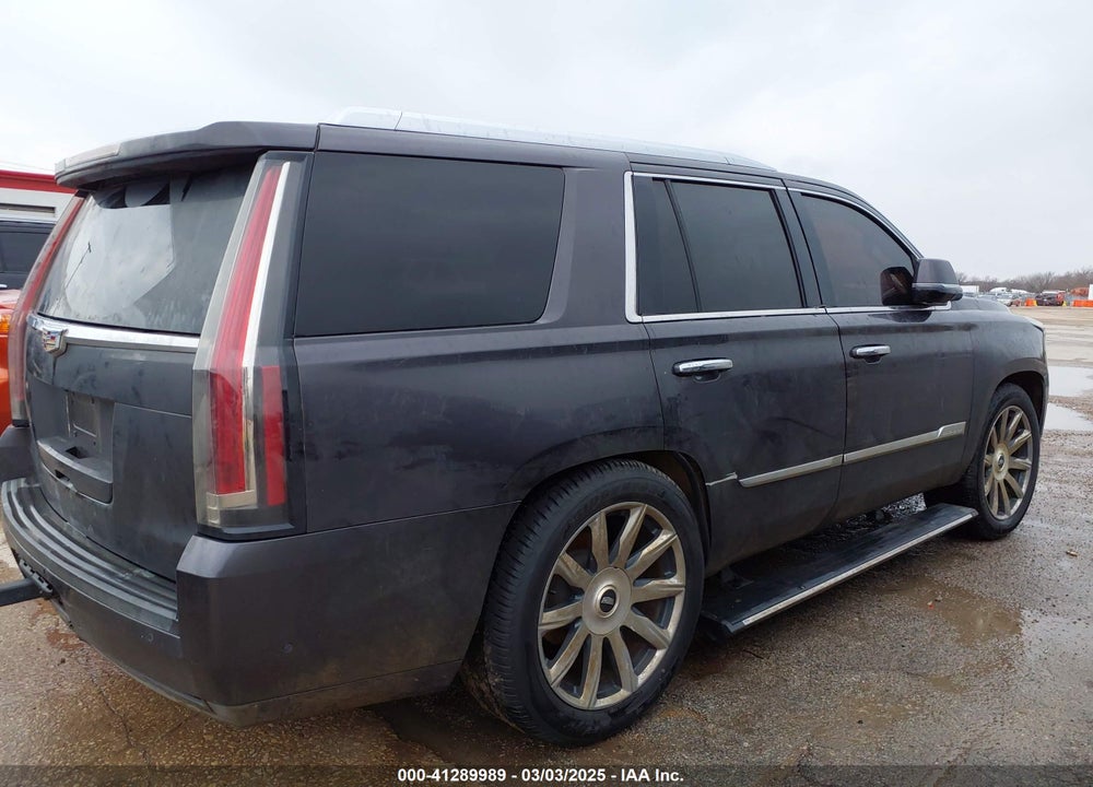 2015 CADILLAC ESCALADE VIN: 1GYS3NKJ5FR540221