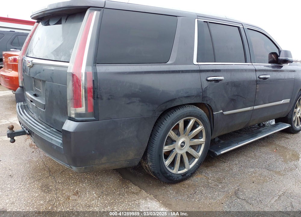 2015 CADILLAC ESCALADE VIN: 1GYS3NKJ5FR540221