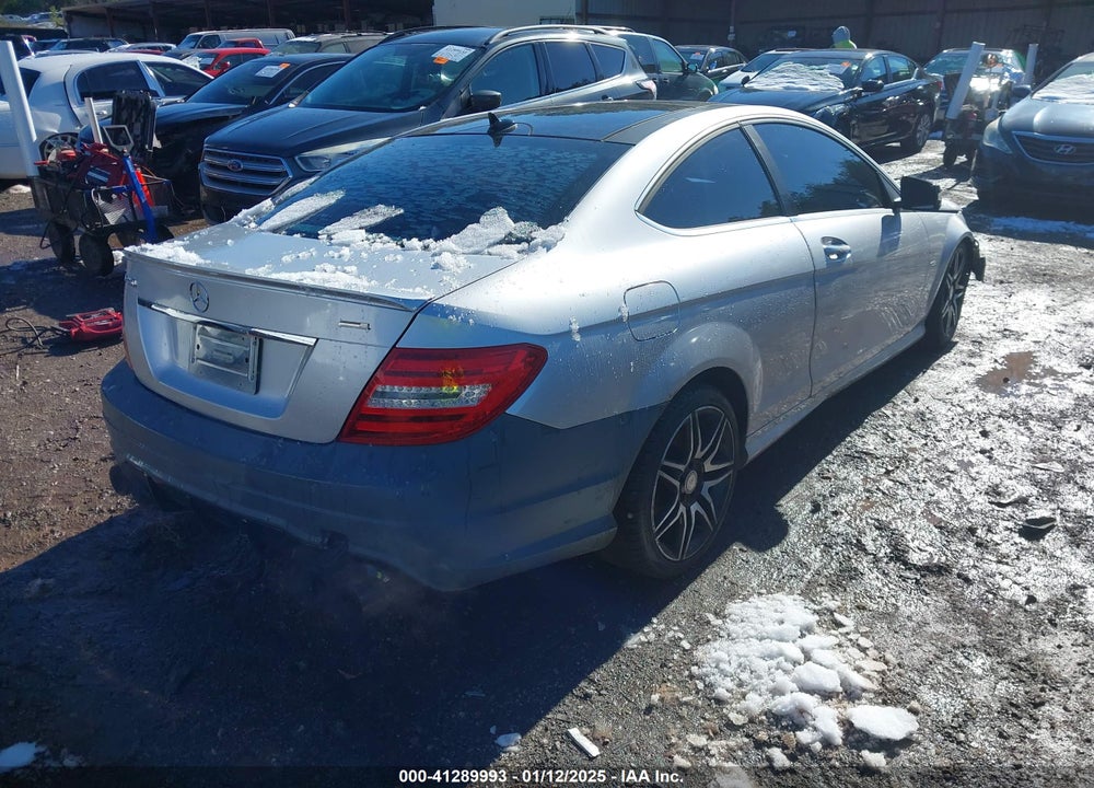 2015 MERCEDES-BENZ C 250 VIN: WDDGJ4HB5FG398188