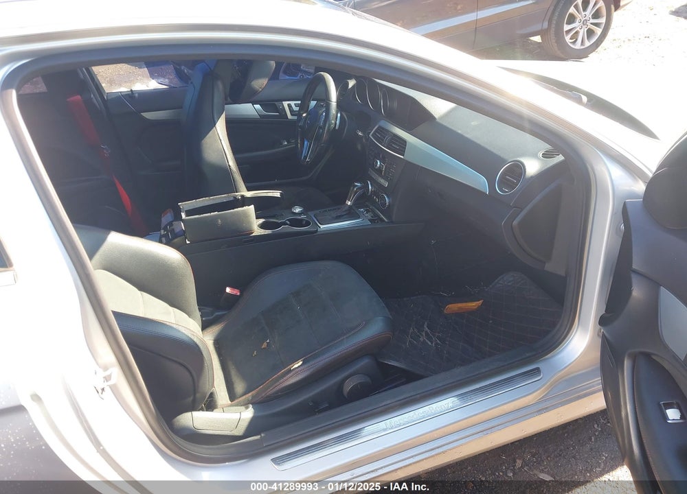 2015 MERCEDES-BENZ C 250 VIN: WDDGJ4HB5FG398188