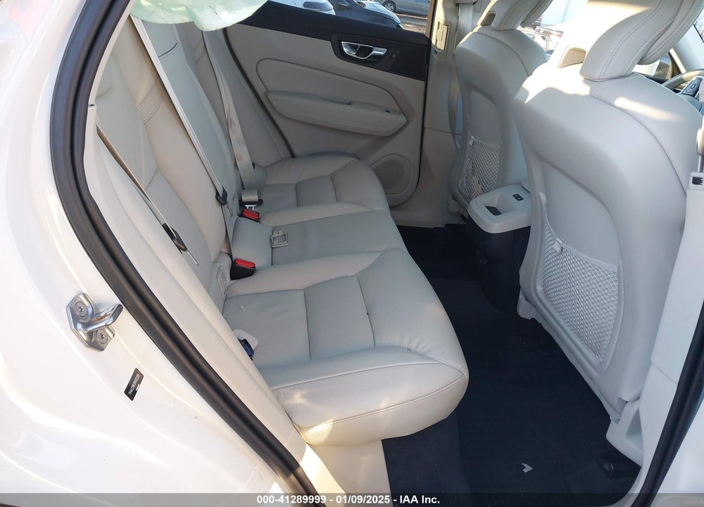 2021 VOLVO XC60 T6 MOMENTUM VIN: YV4A22RKXM1783209